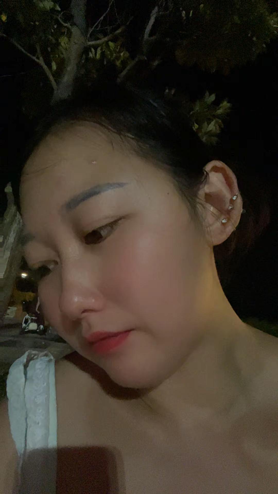 极品少妇三件套：已婚、微胖、微寡