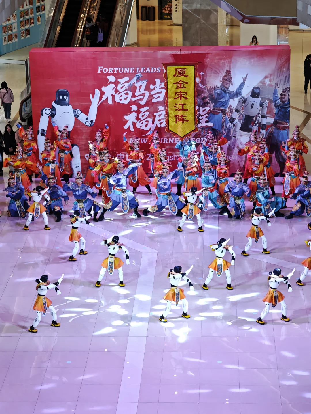 在厦门！这条百年老街潮翻天！