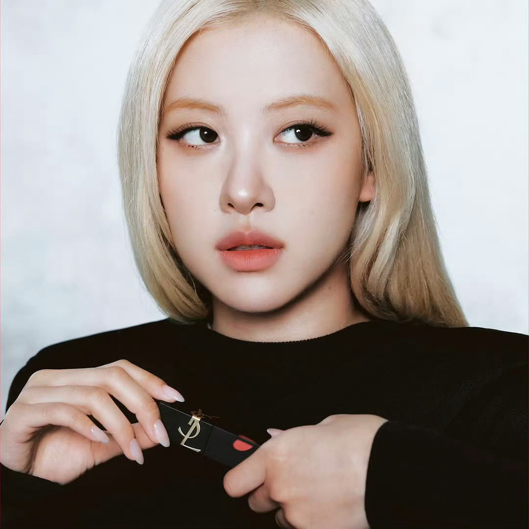 beauty  ROSÉ wears Confidence‼️ ​​​