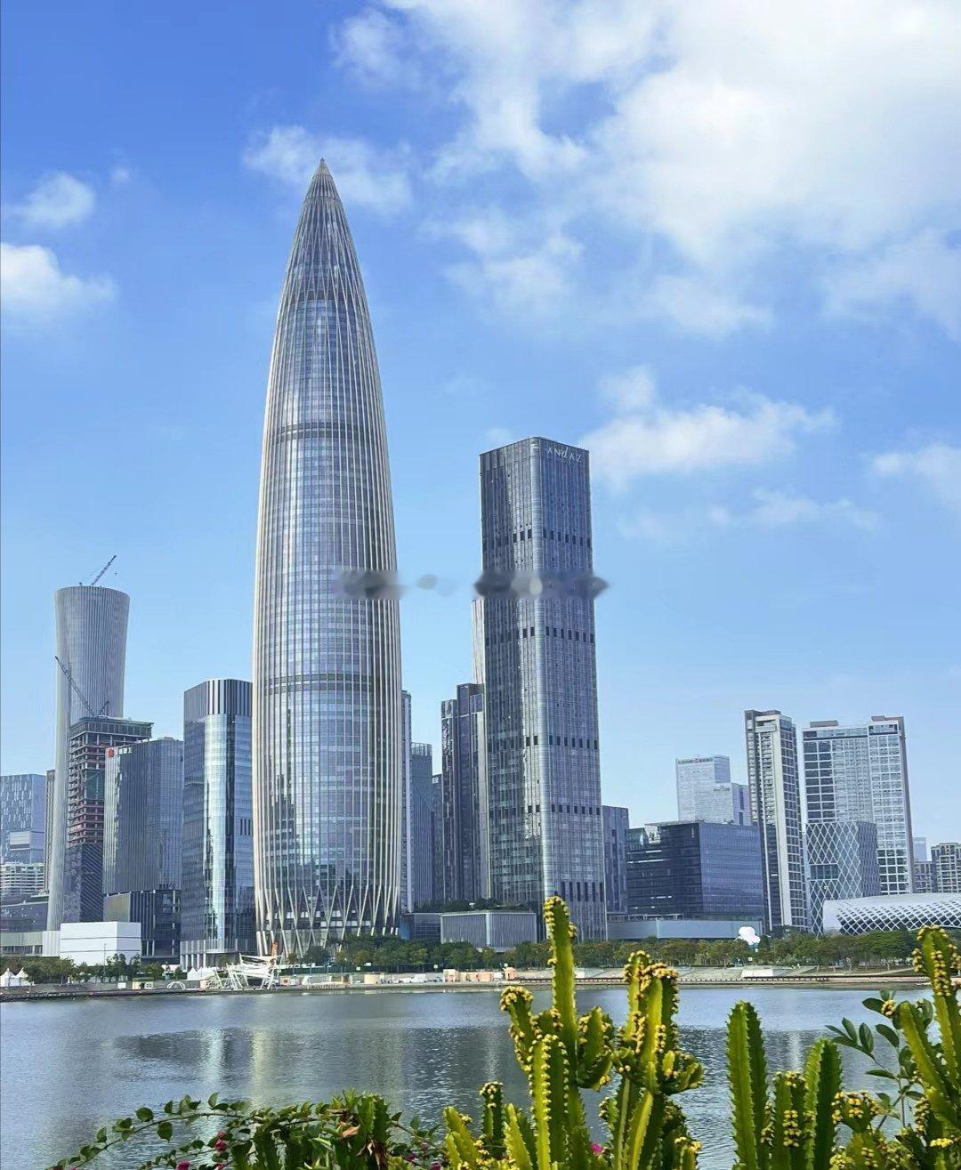 深圳二手房近期的看房量确实上来了，上周末两天时间带了五批客户看房，新政的利好对市场还是有点刺激作用的，但是能够刺激多久，只有天知道了！​​现在的深圳楼市像极了久治不愈的病人，吃点药就好几天，不吃药又恢复原状，药不能停，真正想恢复正常，不是一朝一夕的事！ ​​​
