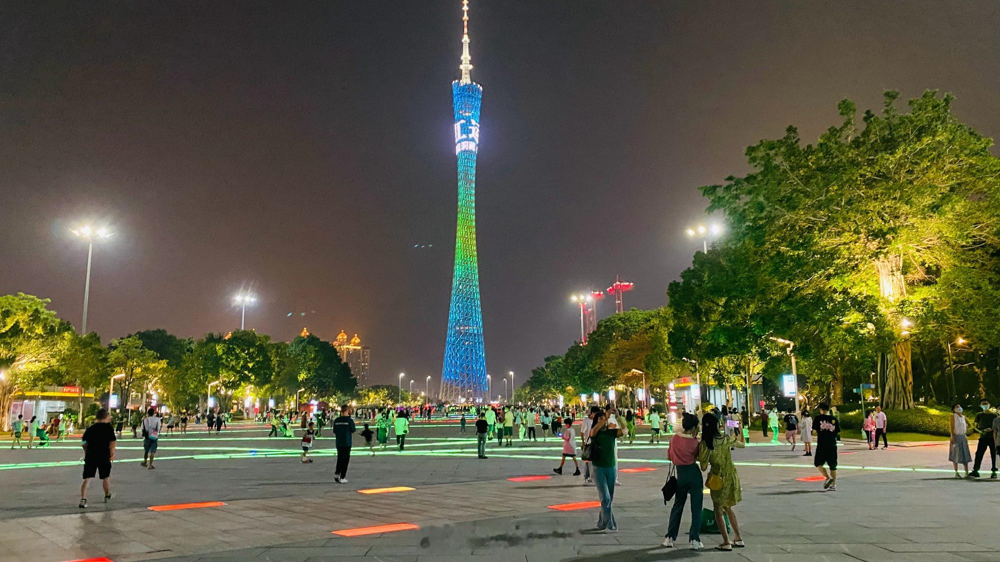 总要去趟广州吧！去吹吹珠江的晚风，感受这座城市独有的浪漫与活力。  花...