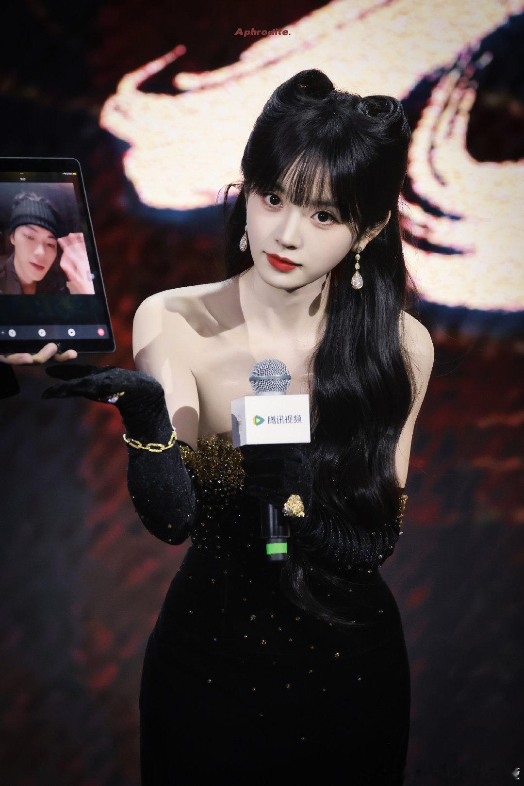 #田曦薇[超话]# txw#vivo s60系列美学大使田曦薇# txw#田曦薇林青# 

你是我的温柔的归宿，你是我的嘴角扬起的理由

​
