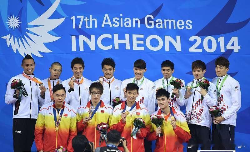 亚运会1O月4日就结束了。金牌排行榜上：中国第1名金牌共169枚！
好棒哟！日本第2名，韩国第3名，印度第4名。
[锦鲤到来]明天的闭幕式在名古屋的瑞穗公园陆上举行。笑看中国健儿的胜利雄姿！喜观伟大的中国令人注目！中国实现了亚运12连贯！我的预测实现了！可喜可贺！