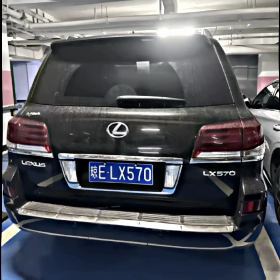 很多570的车主，车牌都是LX570。#雷克萨斯LX570 #车牌号 #热门 