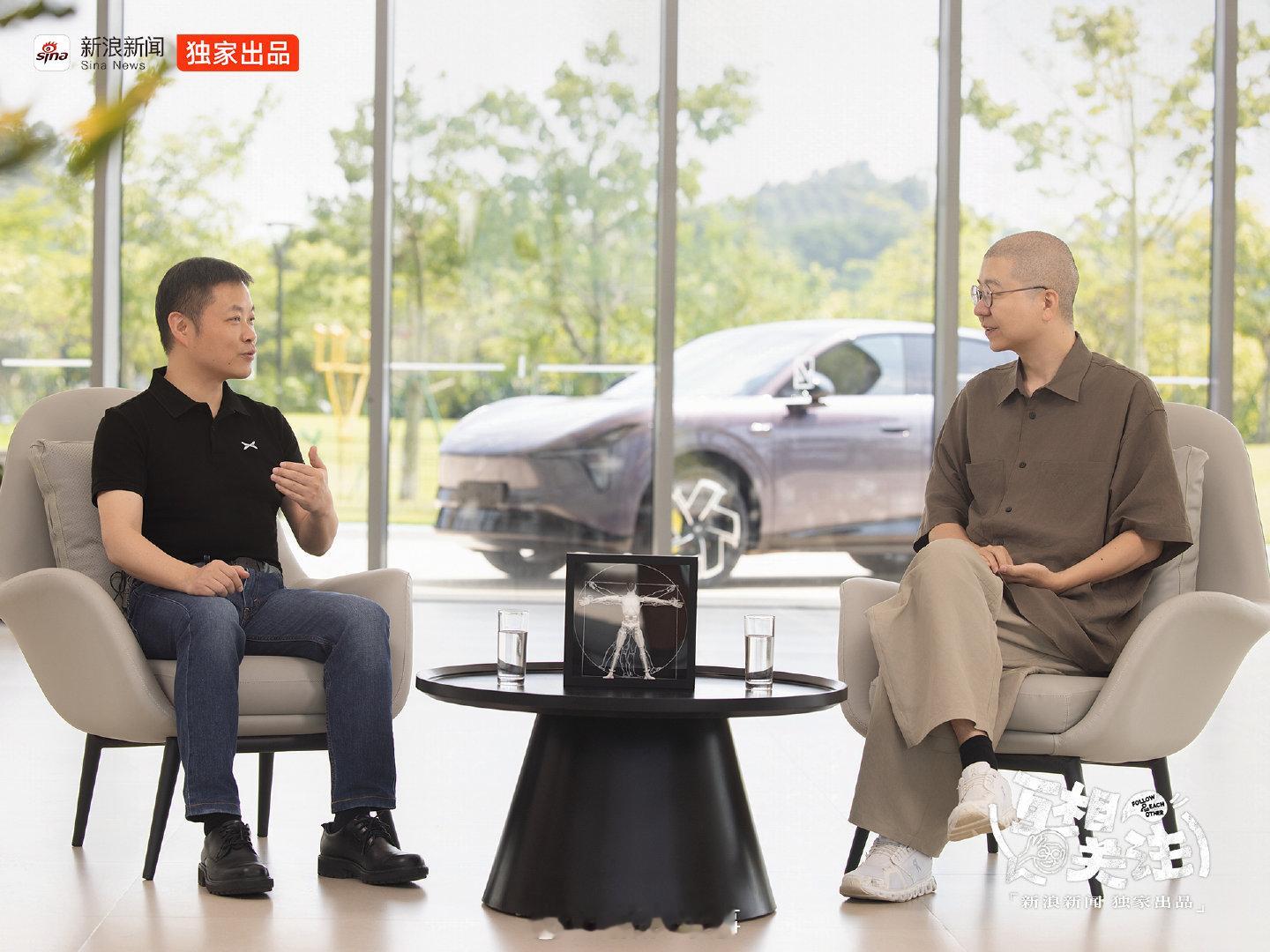 科技大佬仰望未来，脱口秀演员审视当下。当理科生的浪漫遇上现实主义解构：用科技造福人类，听起来很伟大，但李诞一句反问把它拉回了现实。别人向往安逸，何小鹏却把“折腾自己”当最大乐趣。赢在格局，输在细节，带你探寻何小鹏的科技狂想曲。#何小鹏的乐趣是折腾自己# ​​​​