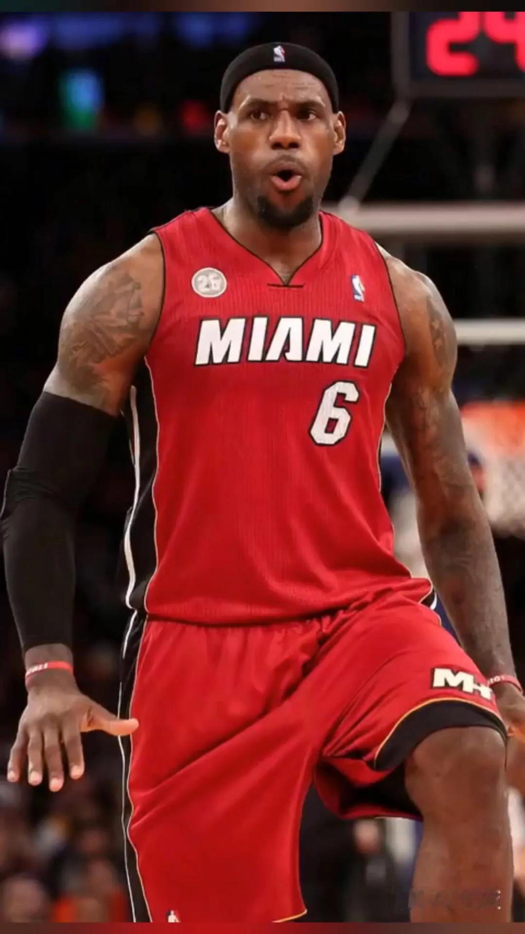 -96的大胜（G4），是火箭系列赛最硬一战：防守锁死老詹、篮板碾压、年...