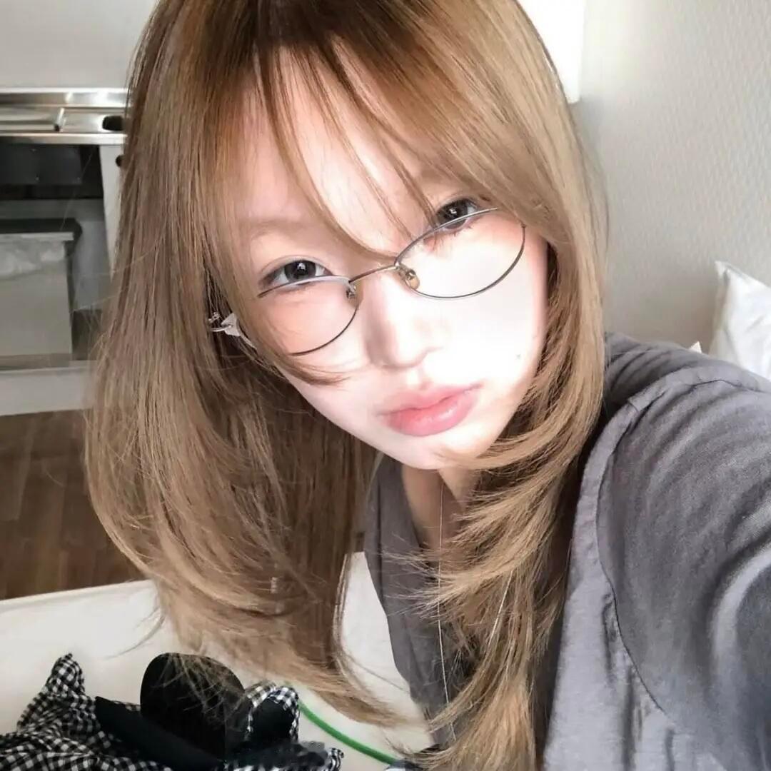 Wechat｜自由感高级女头｜气质干净𝐢𝐧𝐬女头 ｜女生头像｜小众头像｜气质头像｜温柔女头｜甜美头像｜韩系女头｜颜值头像    
壁纸分享/Wechat背景图/背景图/聊天背景图/壁纸套图/iPhone壁纸/审美积累/手机壁纸/高清/风景/小众 /自喜/猜你喜欢/头像/风景/壁纸/头像    
杨幂 刘诗诗 唐嫣 赵丽颖  ​