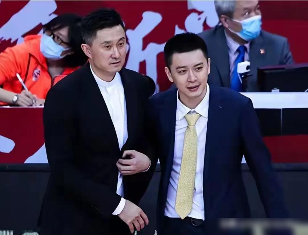 辽宁惨败34分，赵继伟赛后俩字：呵呵。杨鸣当初那封辞职信，现在每个字都...