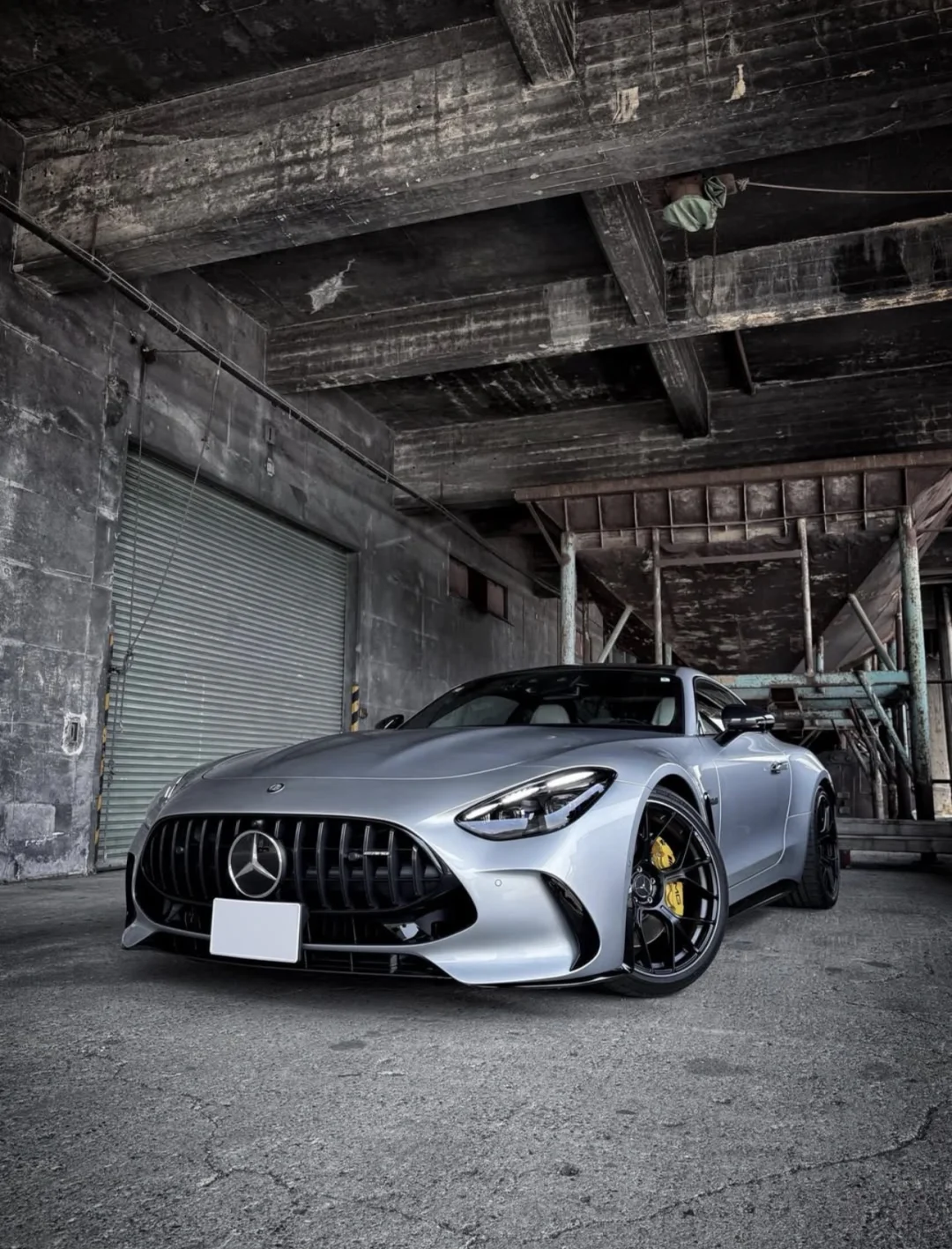 怎么会有这么帅的银色GT  银色就得搭黑色