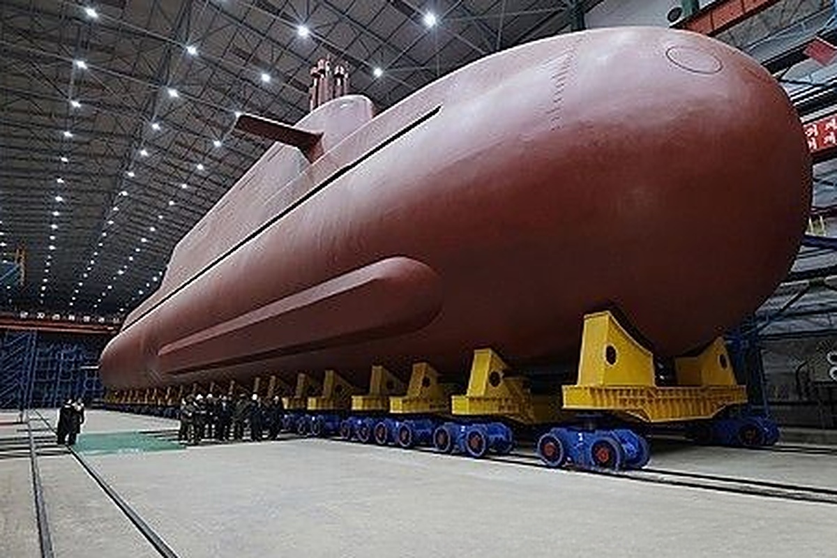 美国自行阉割、破坏国际和平和稳定。博主一再警告⚠️，会造成全球战略武器和核武器（核能力）管控失效。。。据博主听床，特朗普可能有意过些时候访问亚洲时会见三将军。按特朗普做法，他对此不会也无力提出什么意见。他的怒怼，只针对盟友。。。或者说，只有盟友还能忍他。别人，都不惯着他。。。

以 ​