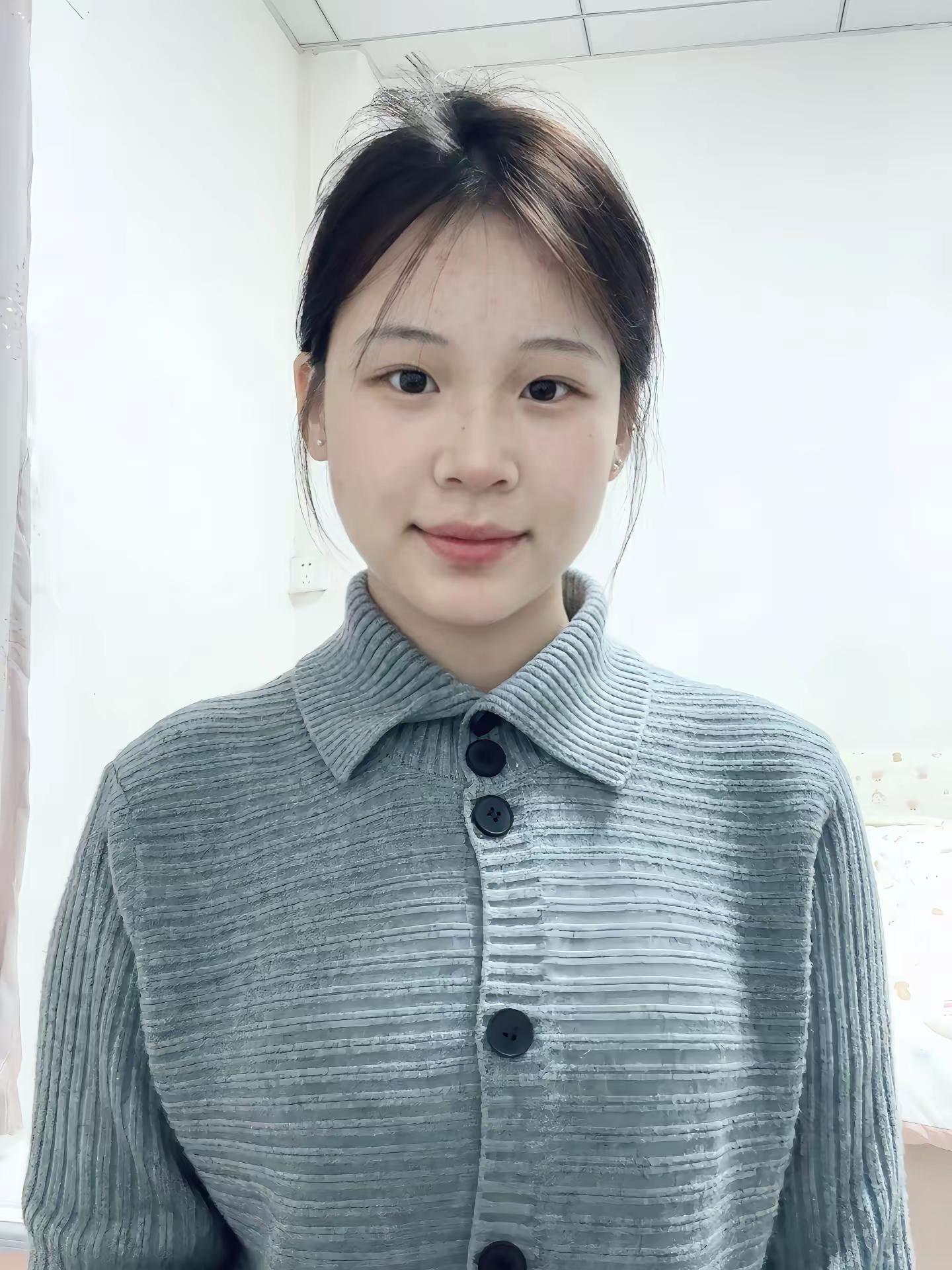 当你把人性看透 你就会喜欢独处 不愿意掺合无用社交 更不会讨好任何人