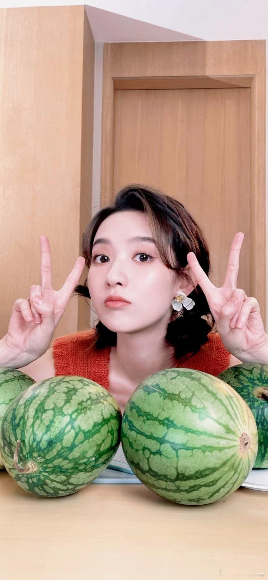 #王玉雯[超话]# [兔子]#王玉雯# 
卖个萌´ₒ⦁⩊⦁ₒ`
​