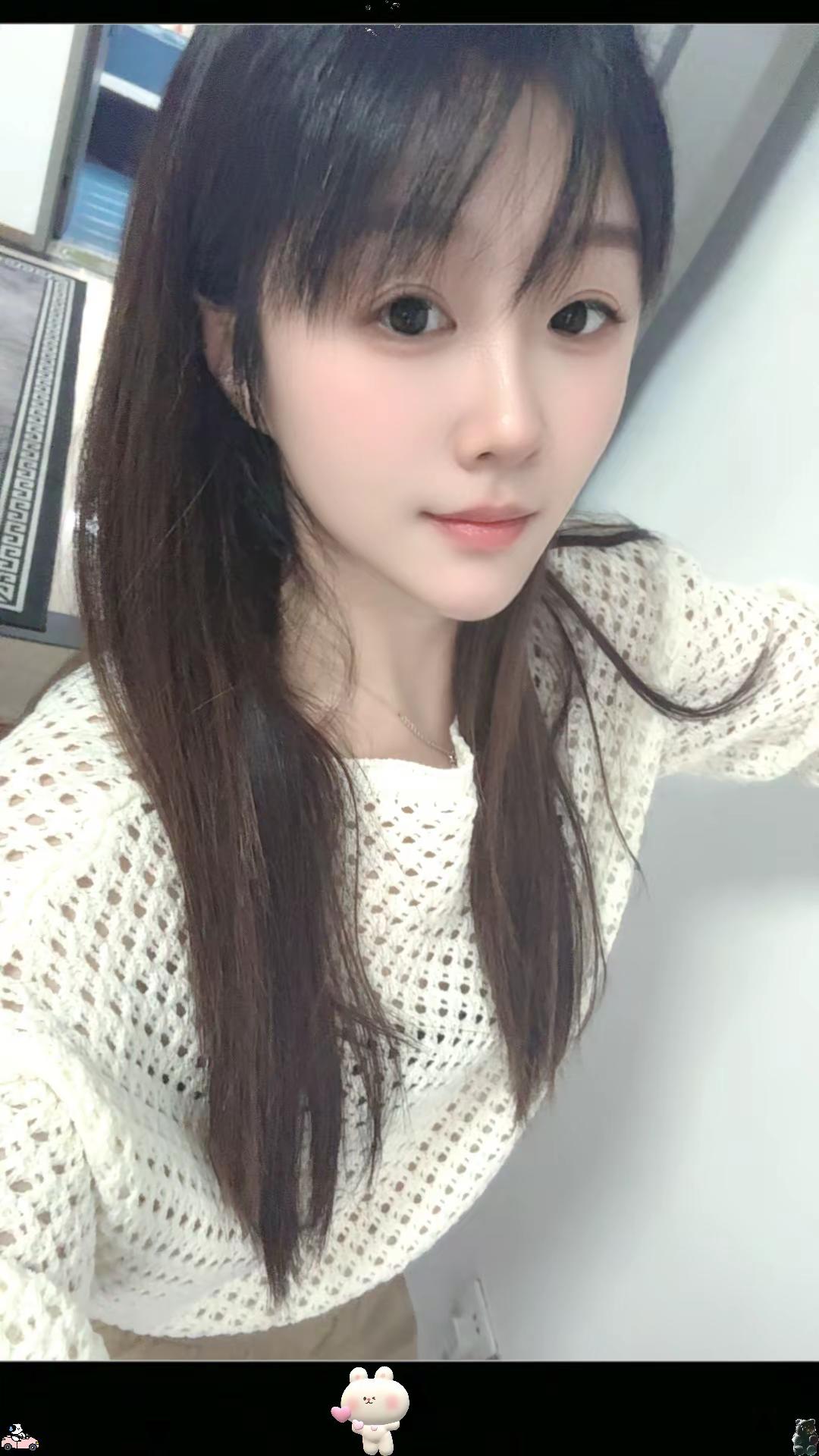 <p>甜系美女 <!--{img:0}--></p><img src=...