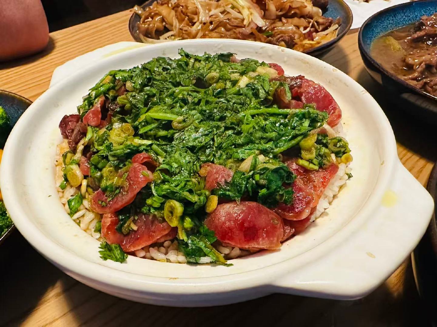 今天去朋友家，朋友做了一桌菜，美味降临[比耶] ​