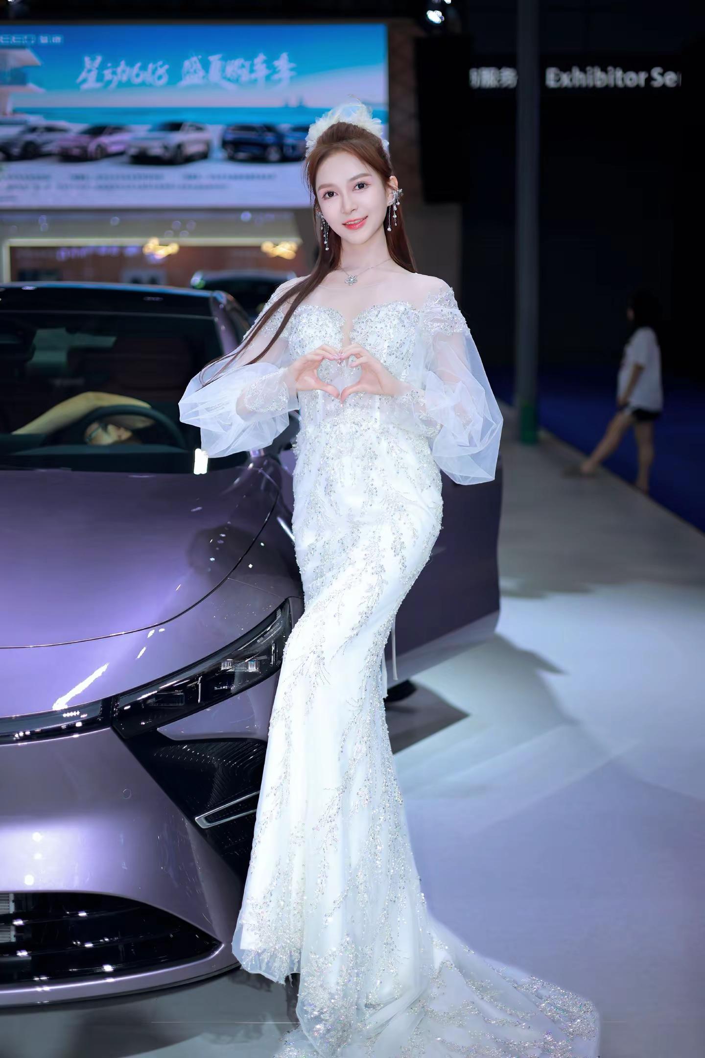 车展随拍，模特不知道叫啥哈哈
