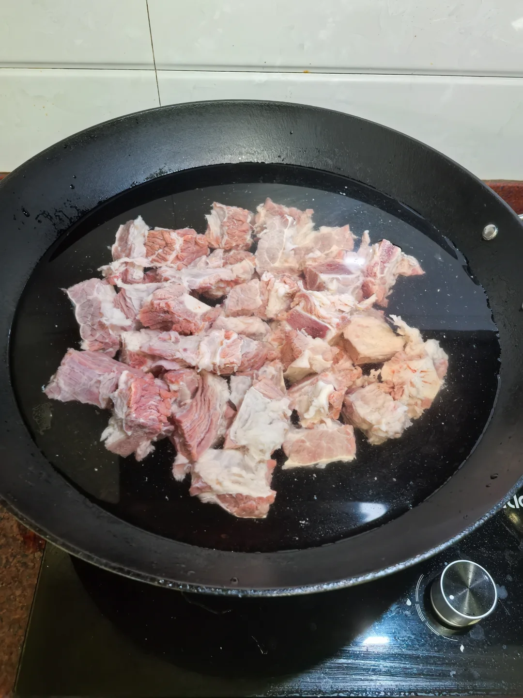 新鲜的牛排骨，红烧还是清水煮？