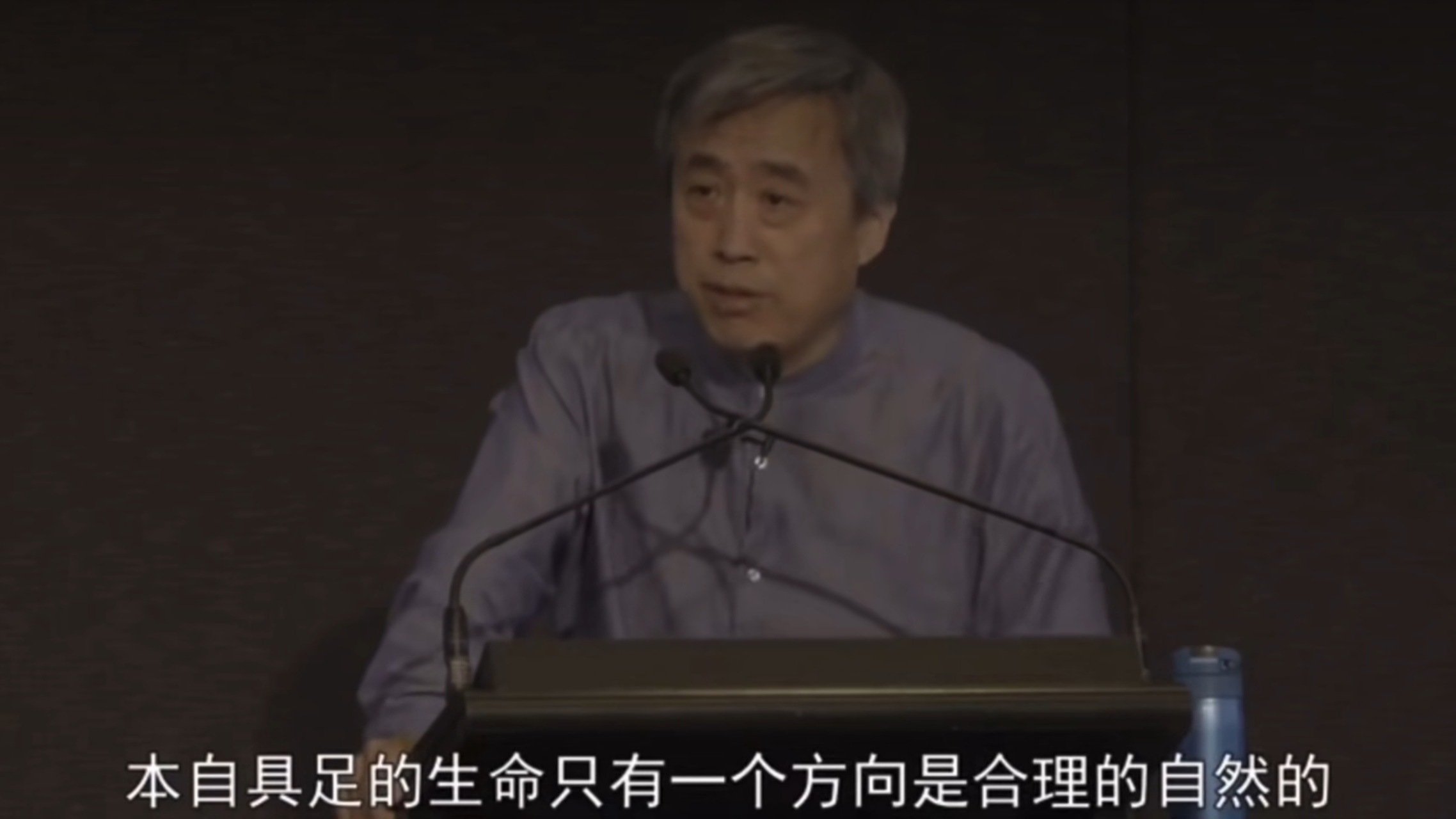 我觉得研究这些真是很有趣的一件事
可能对无糖来说 因为喜欢观察这件事 让她觉得这个世界很多东西很让人感到奇妙
之前刷到过一个说法 绿老头就是会把别人的一些特质整合学习到自己身上来 我觉得很对 我甚至觉得一个人所有的行为举止跟处事方法都是从一路以来遇到的人身上学来的 
正如之前小丸子说的一 ​