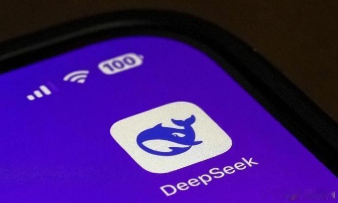 #DeepSeekV4多模态模型正式开源#近日，DeepSeek‑V4‑Flash‑Vision‑Exp正式开源，Hugging Face已经可以获取，MIT许可可以商用修改，这点很实在 。
 
Tokenizer、Prompt编码、最小PyTorch推理代码，视觉模块、MoE、Hyper‑Connections等核心组件全部公开。

它是V4系列第一个实验性多模态模型，在V4‑ ​