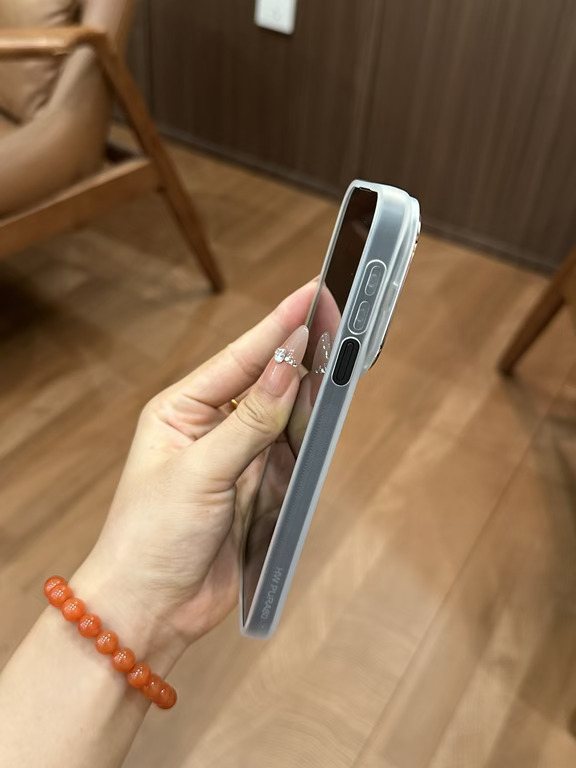华为Pura90搭透明软壳比裸机还爽。。。。