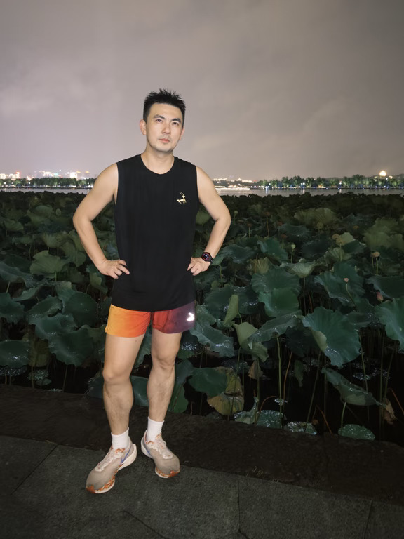 跑步碰到下雨天，果然是雨神老萧来了。