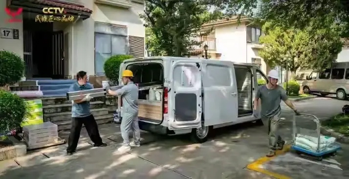 上汽通用五菱最好的四款车
1，五菱扬光
2，五菱宏光
3，五菱星光
4，五菱缤果

“人民需要什么，五菱就造什么”，这句理念，在扬光 L 身上得到充分落地。长期跑同城货运的师傅，日常总会遇到几大难题：续航虚标不敢接远单、电池损耗回本慢、装货少来回奔波。扬光 L 瞄准这些痛点打造，成为专为货运司机撑腰