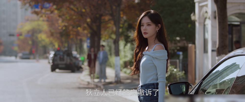 枕边人潜伏五年吃绝户，甚至设局要把妻子诬陷成精神病，这有多毛骨悚然？
新剧《美人余》李一桐这波反杀真是教科书级别。发现模范赘婿丈夫不对劲，她不哭也不闹，第一步直奔医院体检防暗算，紧接着调轨迹、查流水，招招致命。
最绝的是她根本不撕小三，转手把第三者策反成盟友，几个女人联手反向做局，硬生生把暗度陈