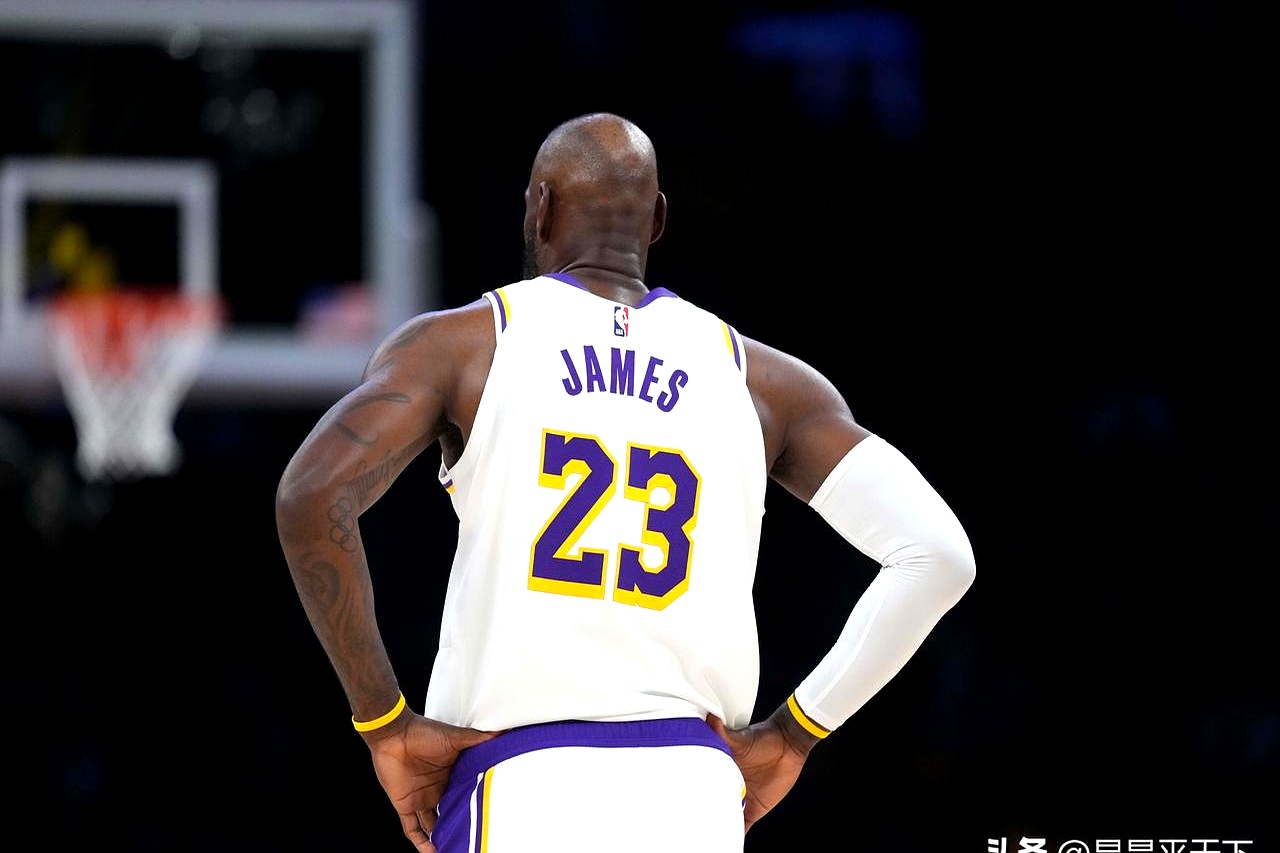 0-3落后，还有机会吗？火箭队被湖人逼到了悬崖边上。    G3主场领...