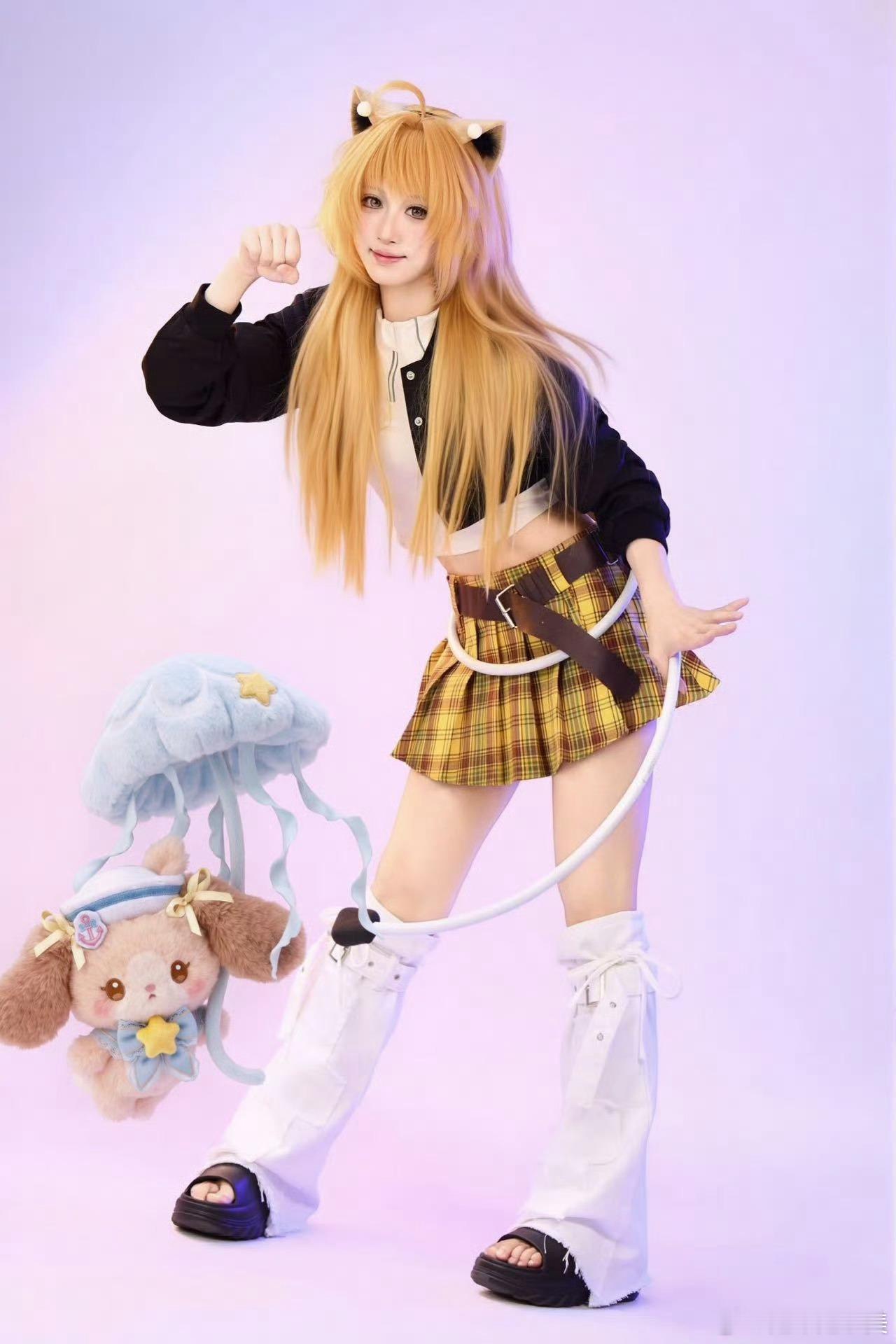 漫展从不缺好看的coser，但蛋糕娘还是让人眼前一亮。整套造型细节满满...