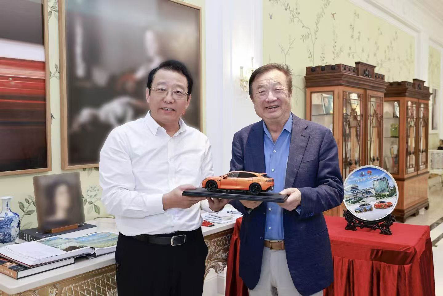 广汽集团冯兴亚拜访了任正非老爷子 ​