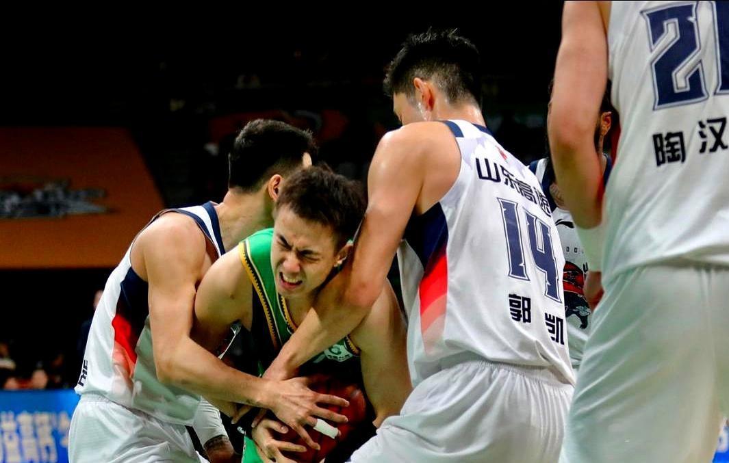 今晚19:35开战！辽鲁季后赛生死局：高诗岩反戈旧主，山东破30年魔咒...