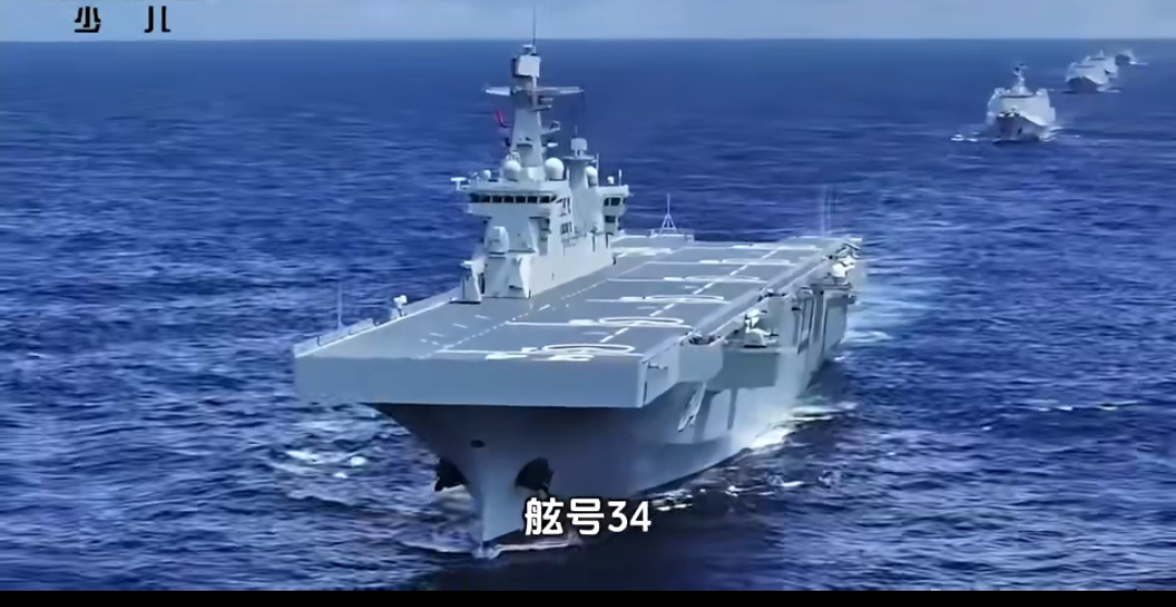 中国湖北舰（075型）与美国美利坚级（America-class）两栖攻击舰同为4万吨级“小平顶”，但设计哲学与核心能力差异显著，对比如下：

核心性能横向对比

- 排水量与尺寸：湖北舰满载约4万吨，舰长约237米、宽约36米；美利坚级满载约4.5万吨，舰长约257米、宽约32米，美利坚级略大且舰