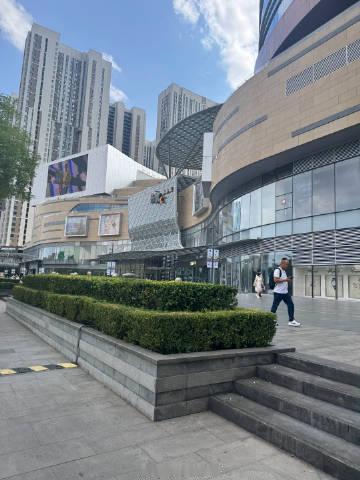 太原万象城有兰蔻派样机，6月在天津天河城领过，无法再次领取