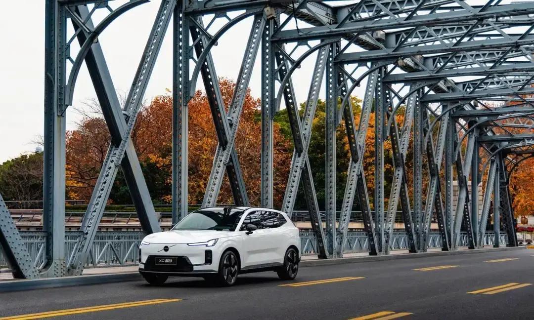 销量破万台！沃尔沃XC70再推限时福利，机会不容错过！ 这下沃尔沃全新...