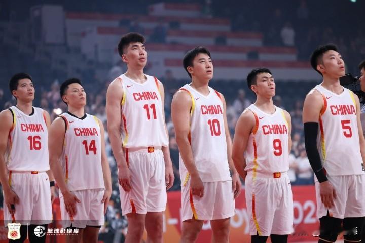辛苦有用吗:中国男篮三四名决赛再负伊朗，创造亚运近十年最差战绩

        在亚运会半决赛惨败日本之后，中国男篮主教练郭士强说这个夏天教练和队员都很辛苦，付出了很多。话音未落，中国男篮在三四名决赛中又以70:79被老迈的伊朗击败，未能站上领奖台，只获得第四名，创造了中国男篮在亚运会历史上第二差