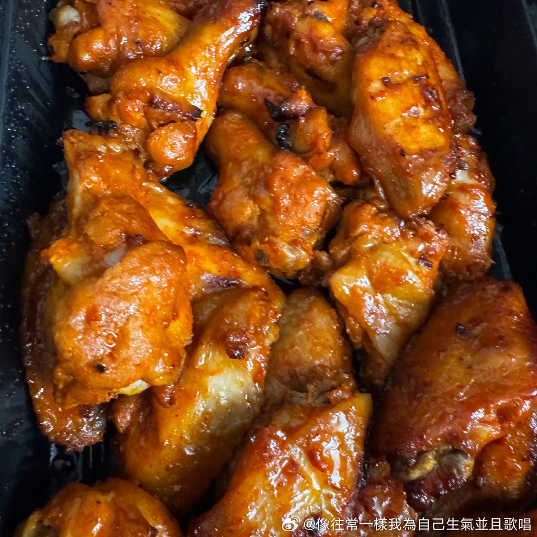 一天吃了一顿饭，差点饿死！山姆这牛肋条直接给到夯👍明天又要上班！[裂开]感觉假期还没结束呢！连着三天上班，十一放假回来又得上班，第九周开始周六上班，一直上到第十八周……这你受得了吗？ ​