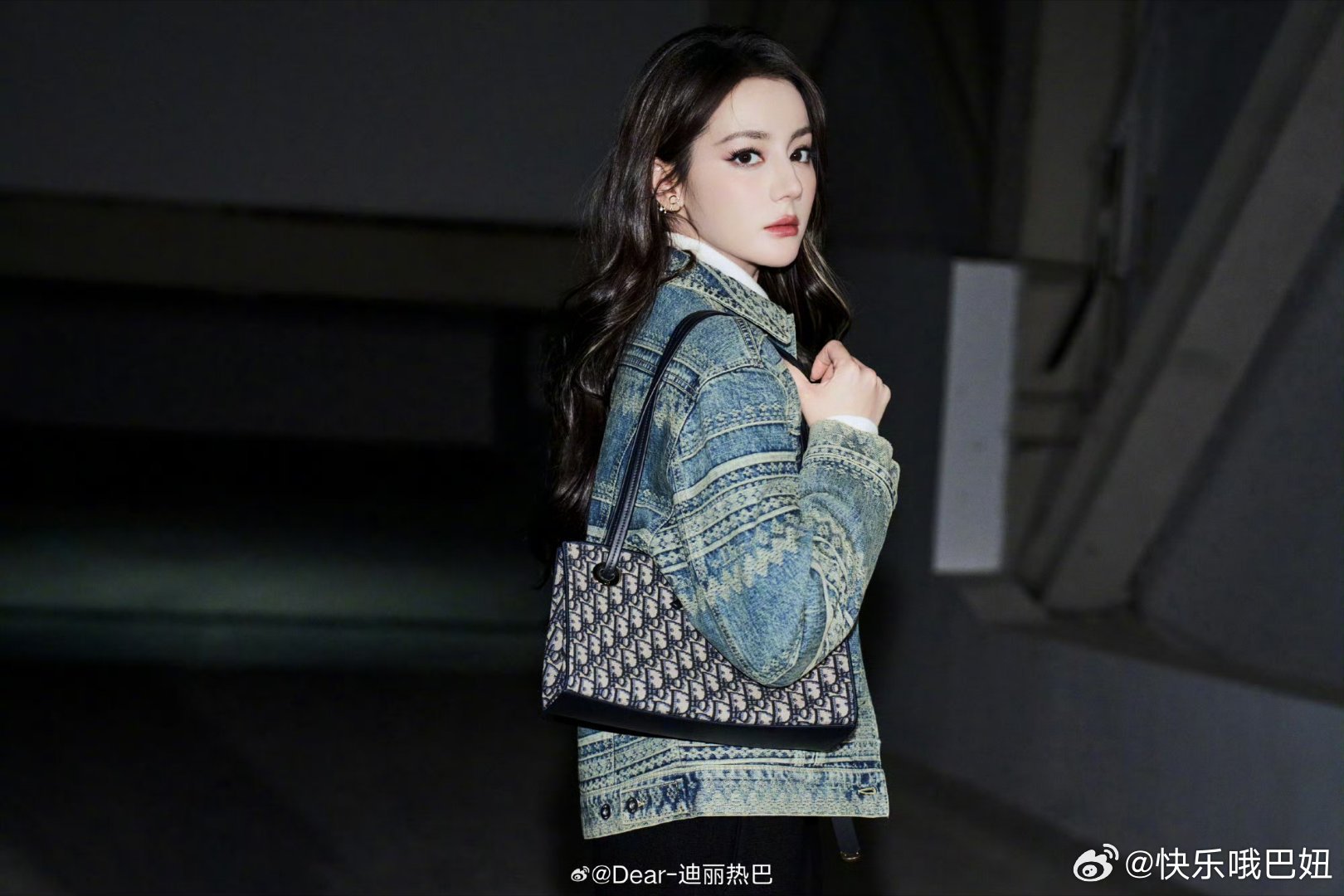 #迪丽热巴[超话]# 美就算了又美又帅#甜馨声音好像迪丽热巴##甜馨声音好像迪丽热巴##甜馨声音好像迪丽热巴# ​