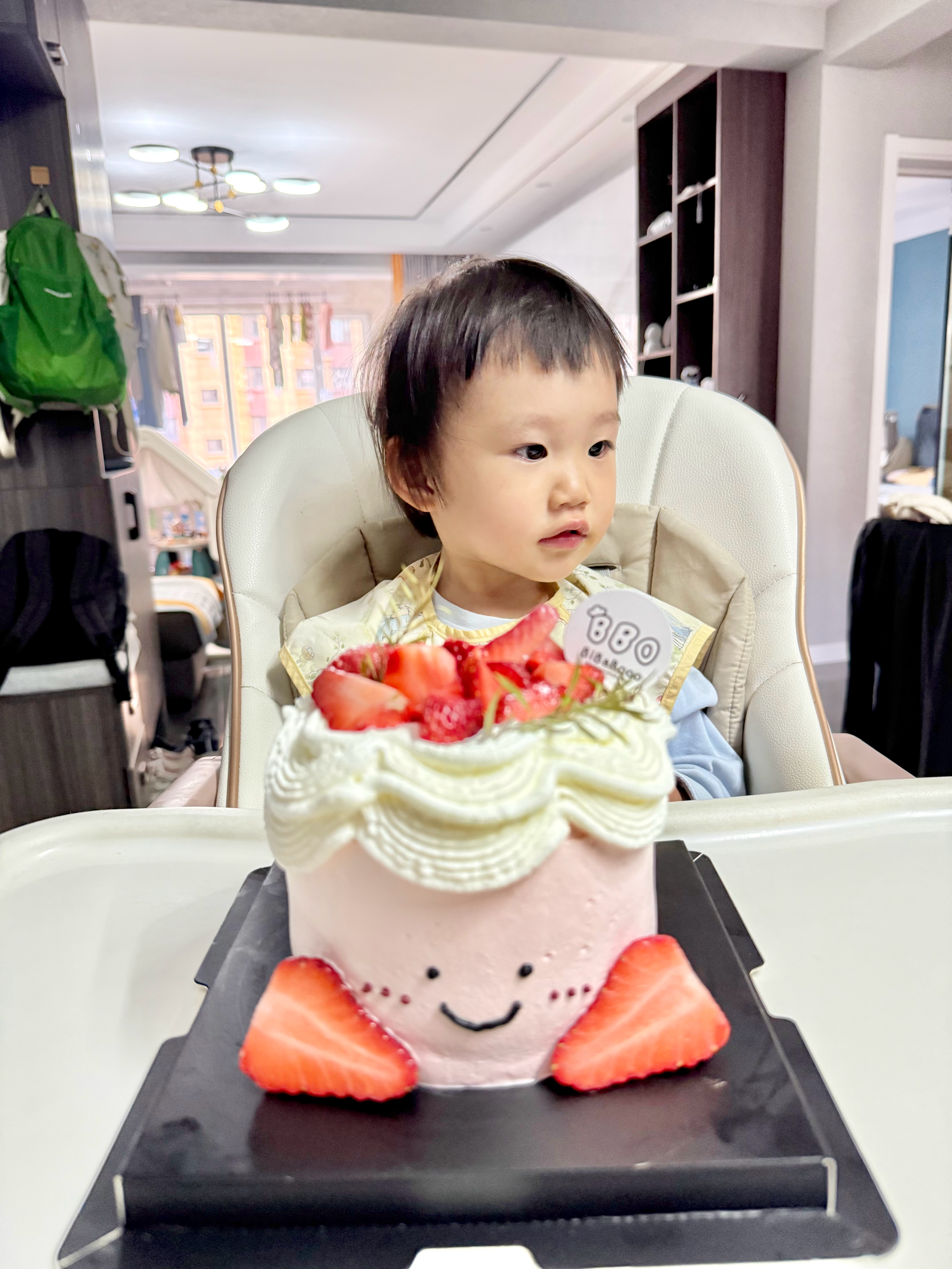 📝 Terrible Two   团子最近的新变化是，在她崩溃大哭的...