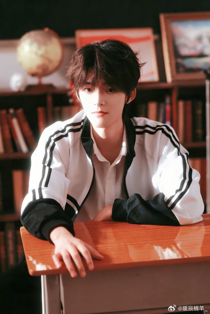 #汪浚熙[超话]#💙 #汪浚熙 弦动木心指尖流音# 💙#汪浚熙未来可期#💙 #汪浚熙笨蛋帅哥# 🦜

好想你

​