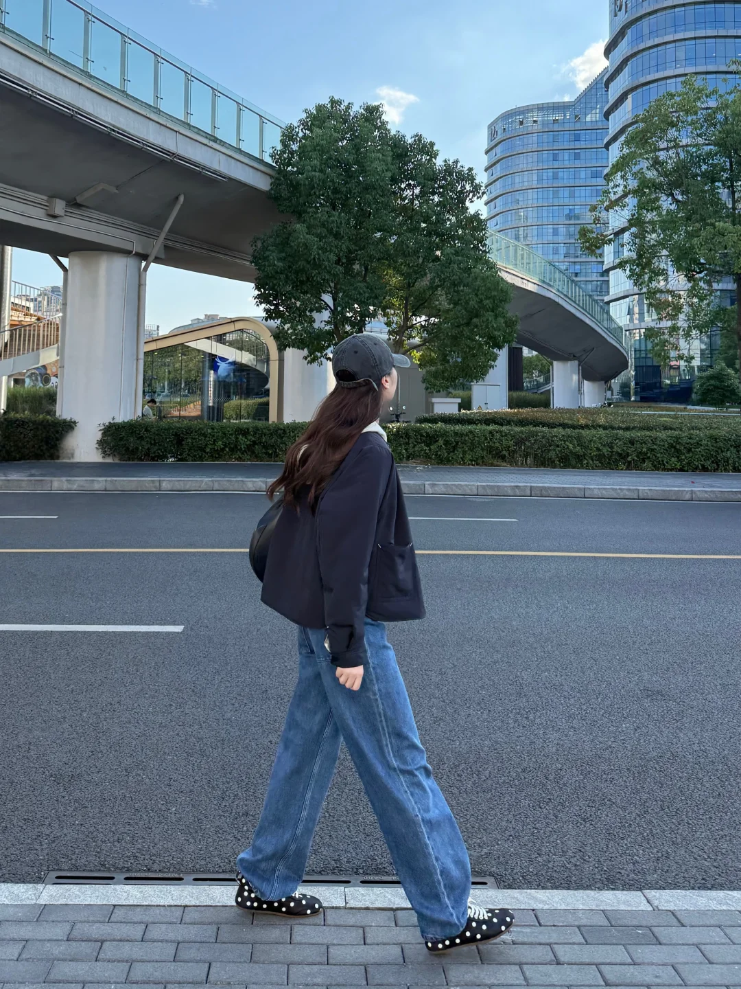 日常简单穿搭  短外套和牛仔裤永不过时