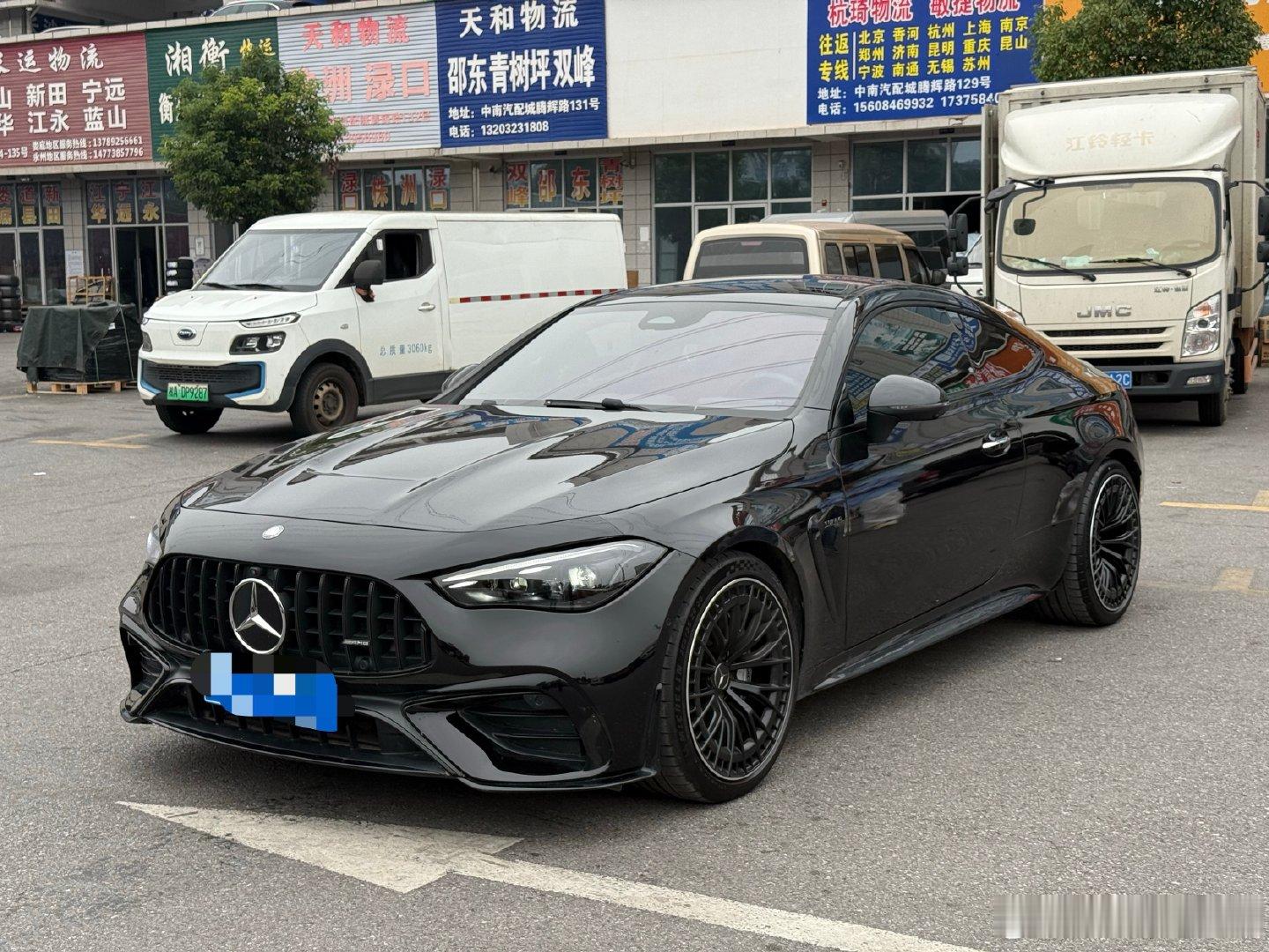 对接交付
25年奔驰AMG cle53 一手 1.7万公里
因为车子贷款还有50多万的原因，拖了很久，才和车主谈妥 ​