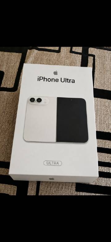 据说这是iPhone Ultra折叠屏的包装盒，看样子可信度很高，真长...