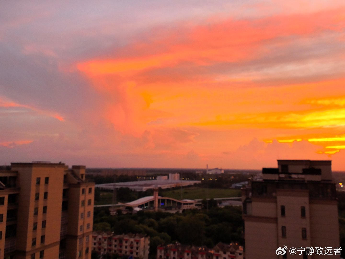 台风前雨后晚霞，今晚实拍