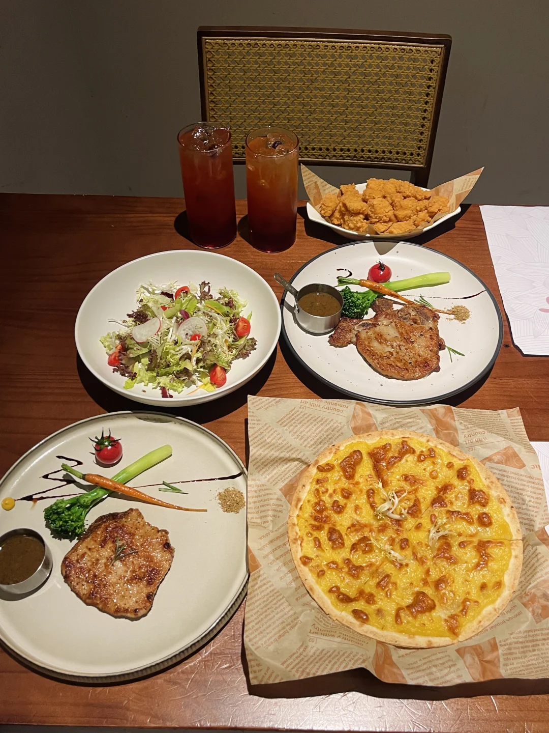 花都新的！！🍽融合料理和民谣酒馆🎵