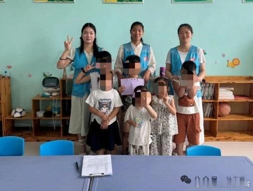 #社工客[超话]##社工案例计划#20260831
守护童心、防骗同行！困境儿童反诈成长小组：数字化时代下，未成年人网络接触渠道愈发多元，短视频、网游、线上社交成为其主要休闲方式。当前电信网络诈骗不断向低龄群体渗透，各类针对未成年人的诈骗手段持续翻新、隐蔽性更强。辖区困境儿童普遍存在家庭监护薄 ​
