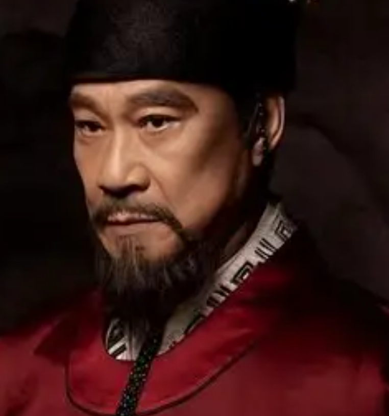永乐年间，明成祖朱棣坐稳江山后，性情愈发多疑冷峻。无数跟随他从燕王府一路走来的贴身旧部、心腹近侍，立下赫赫功勋、陪他熬过乱世烽烟，最终却大多没能安度余生。



后世流传的朱棣赐马放侍卫归乡、转头下令灭口的故事，并无正史记载，是后人艺术化演绎。但这段虚构剧情，精准戳中了永乐朝最真实的朝堂底色：帝王的