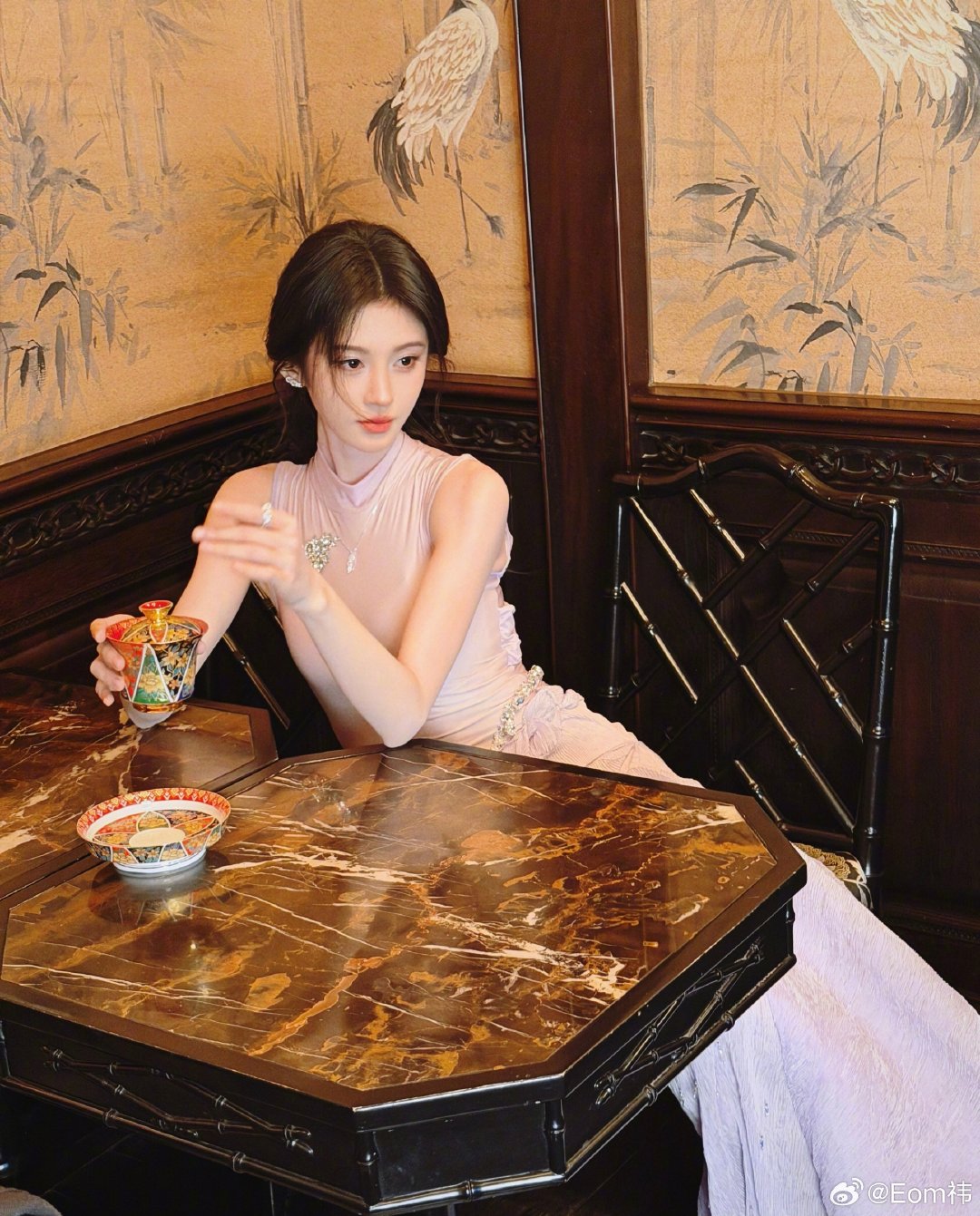 #鞠婧祎[超话]# jjy#鞠婧祎# jjy#鞠婧祎露芜衣# 

纵使前路会遇见重重阻碍，也盼你能够守住本心自在肆意地生长。

​