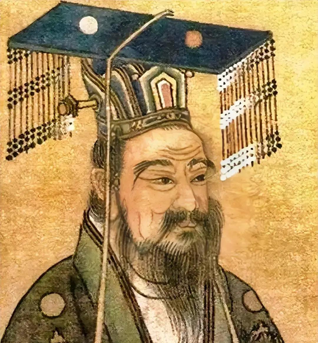 为什么李世民对杨坚的评价不高？
第二段：
贞观七年，李世民翻看尚书省送来的前朝仓廪实录，手指在洛阳附近几个大仓的名录上顿了顿。一旁的房玄龄垂着手，等皇帝发话。
第三段：
“永丰、回洛二仓，隋文帝时存量多少？”李世民头也没抬。
第四段：
房玄龄早有准备：“实录记载，大业五年，两仓储粟逾千万石。”
第五