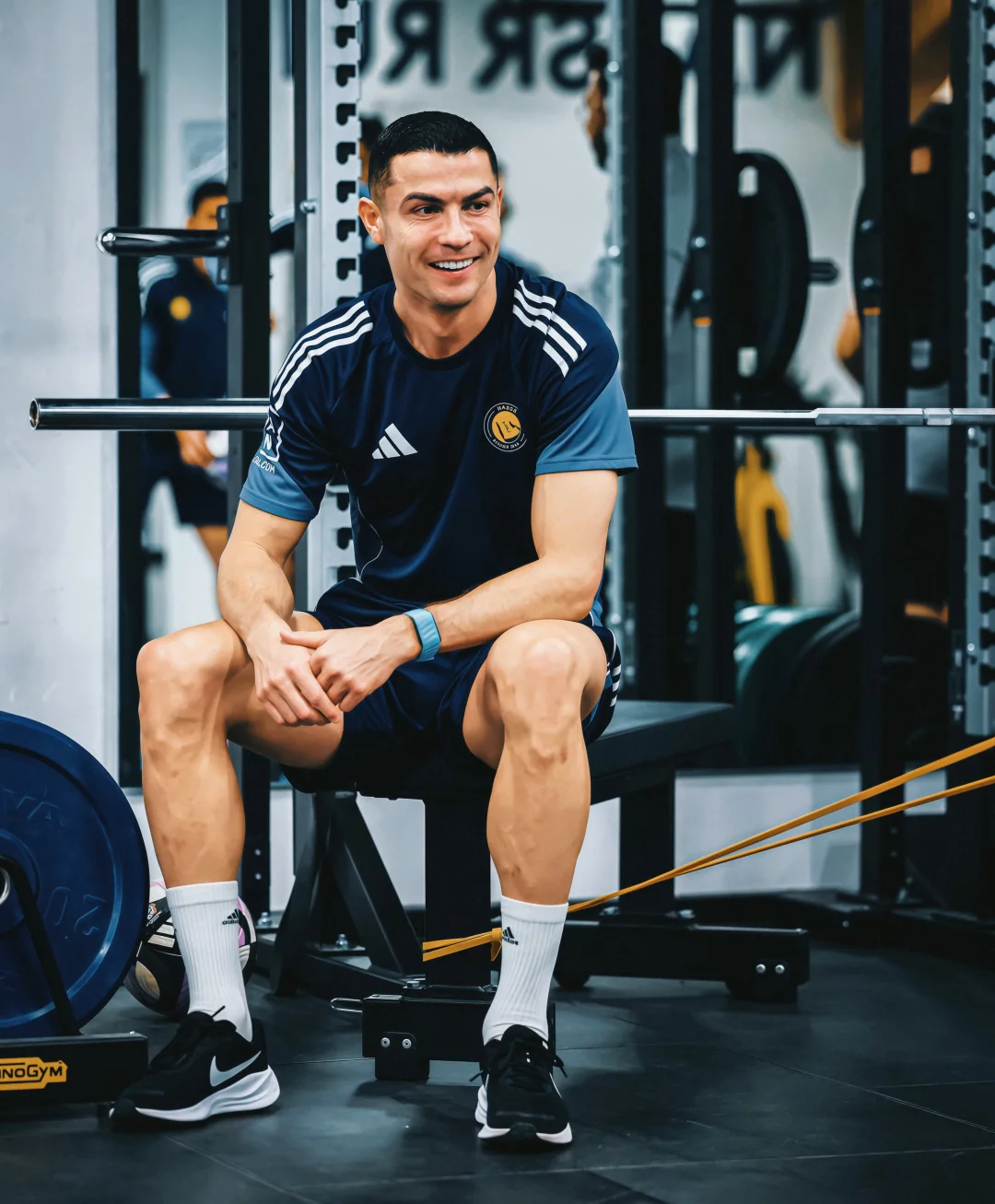 C罗回到沙特参加球队训练