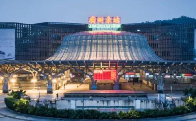 王则楚喊话广州东站，体验糟糕不如交给地铁来运营 谁都知道，广州东站这名...
