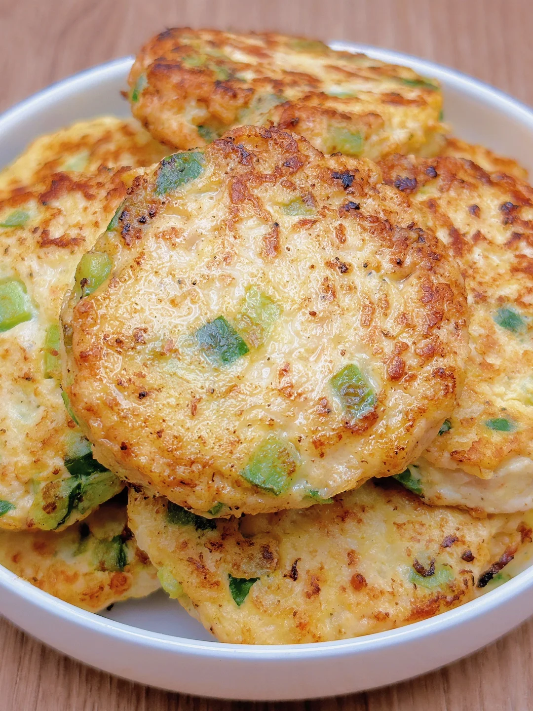 冬季要多吃萝卜，香煎萝卜饼！一个才20大卡😋